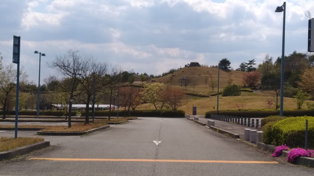 せら夢公園　展望台（岩）